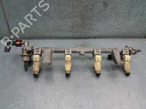 Used Injection rail FORD MONDEO II (BAP) 2.0 i (131 hp) 12716195