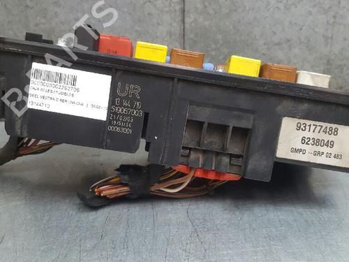 Fuse box OPEL VECTRA C (Z02) 2.2 DTI 16V (F69) | BP12750344E1 