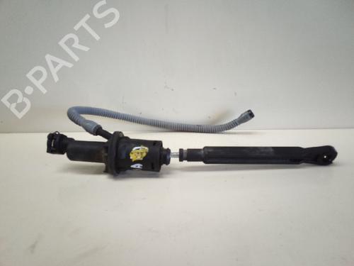 Used Clutch slave cylinder CITROËN XSARA Coupe (N0) 1.9 D (68 hp) 13972534