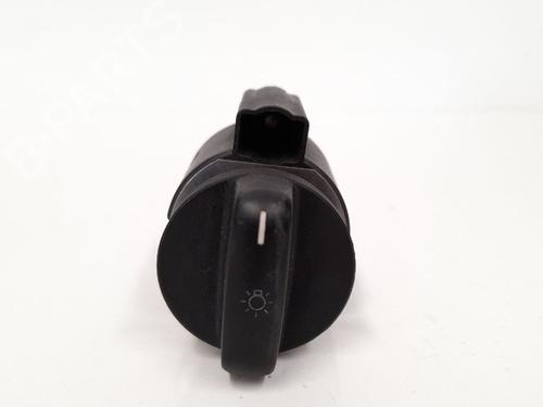 Used Headlight switch BMW 5 (E39) 525 i (192 hp) 12744022