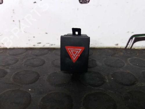 Used Warning switch Warning switch VW POLO IV (9N_, 9A_) 1.4 TDI (70 hp) 12684294 12684294