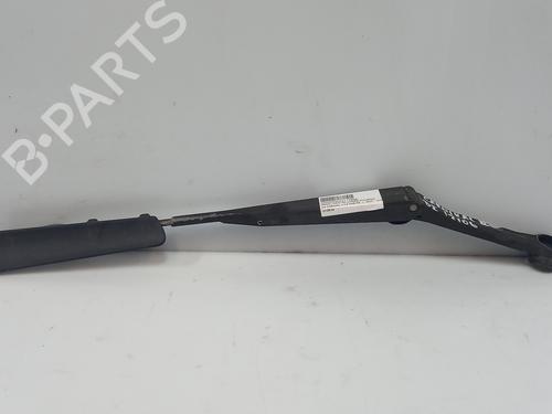 Used Front windshield wiper arm Front windshield wiper arm 37177131 37177131