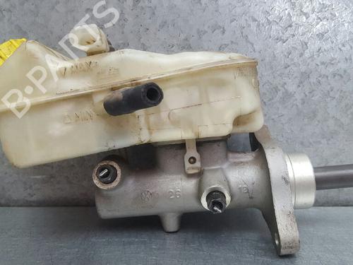 Used Brake master cylinder VW TRANSPORTER T5 Van (7HA, 7HH, 7EA, 7EH) 1.9 TDI (85 hp) 12743056