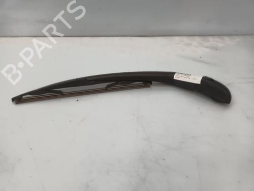 Used Rear windshield wiper arm TOYOTA YARIS (_P13_) 1.5 Hybrid (NHP130_) (101 hp) 27928334