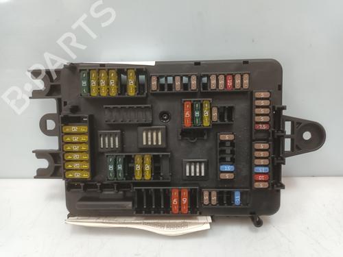 Used Fuse box BMW 1 (F20) 118 i (170 hp) 19542998
