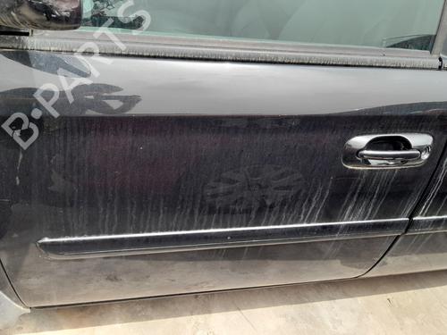 Used Left front door CHRYSLER VOYAGER IV (RG, RS) 2.8 CRD (150 hp) 12778967