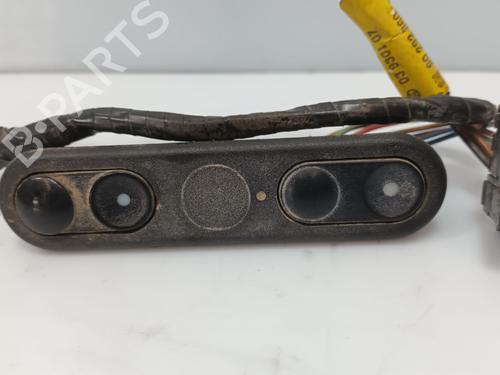 Used Right front window switch Right front window switch OPEL FRONTERA A (U92) 2.8 TD (5BMWL4, 5BSUD2) (113 hp) 33721926 33721926