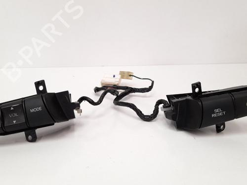 Used Steering wheel controls HONDA CIVIC VIII Hatchback (FN, FK) 2.2 CTDi (FK3) (140 hp) 12765841