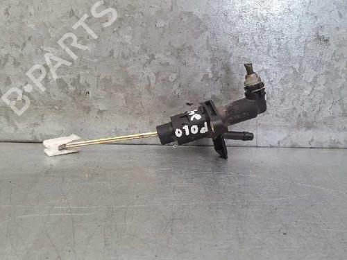 Used Clutch slave cylinder VW POLO (6N2) [1999-2001]  13987015