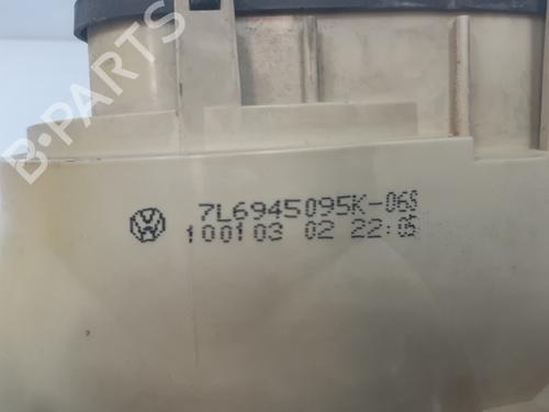 Left taillight VW TOUAREG (7LA, 7L6, 7L7) 2.5 R5 TDI | BP19100073C34 