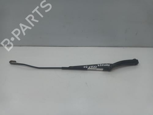 Used Front windshield wiper arm Front windshield wiper arm PEUGEOT PARTNER MPV (5_, G_) 1.9 D (69 hp) 33557972 33557972