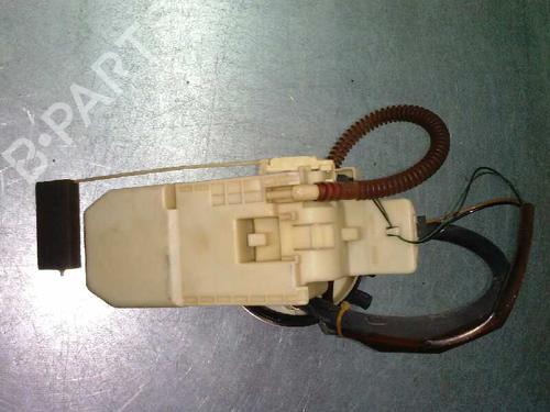 Used Fuel pump NISSAN PRIMERA Traveller (WP11) 1.6 16V (90 hp) 12773903