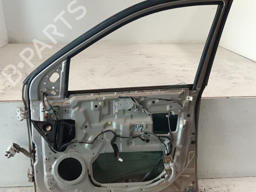 Right front door KIA SORENTO I (JC) 2.5 CRDi 4WD | BP16571068C3 