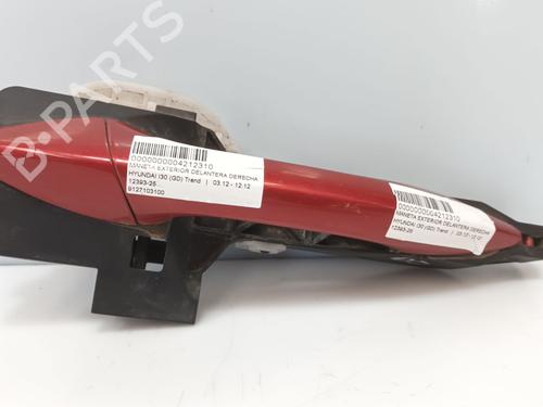 front-right-exterior-door-handle-hyundai-i30-gd-2011-33957827 main image