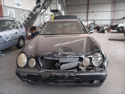 Brugte MERCEDES-BENZ E-CLASS (W210) E 200 CDI (210.007) (116 hp) 4358474