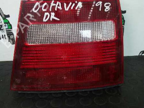 Used Right taillight SKODA OCTAVIA I Combi (1U5) 1.4 16V (75 hp) 12729143