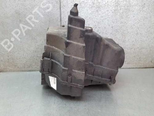 Used Air filter box LAND ROVER DISCOVERY III (L319) 2.7 TD 4x4 (190 hp) 13971684