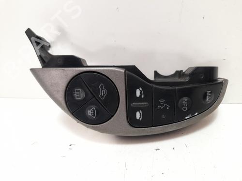 Used Steering wheel controls TOYOTA PRIUS Liftback (_W2_) 1.5 Hybrid (NHW20_, NHW20R) (112 hp) 12756079