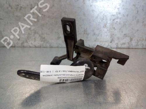 Used Front right interior door handle Front right interior door handle 12796374 12796374