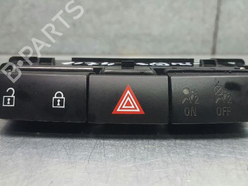 warning-switch-opel-insignia-a-country-tourer-g09-20-cdti-47-13271927-13271927-2008-2009-2010-2011-2012-2013-2014-2015-2016-2017-12801266 main image