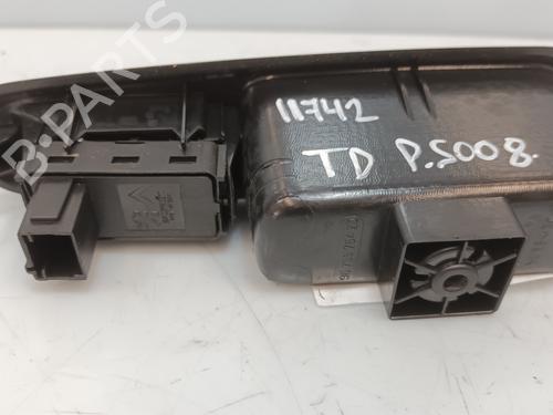 Right rear window switch PEUGEOT 5008 (0U_, 0E_) 2.0 HDi 150 / BlueHDi 150 | BP19431871I28 