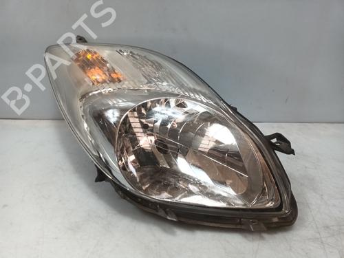 Used Right headlight TOYOTA YARIS (_P9_) 1.0 VVT-i (KSP90_, KSP90R) (69 hp) 32428009