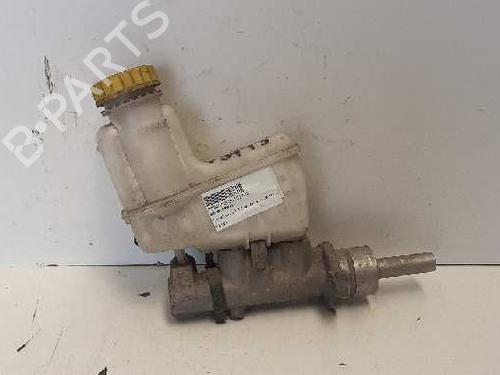 Used Brake master cylinder FIAT STILO (192_) 1.6 16V (192_XB1A) (103 hp) 12684801