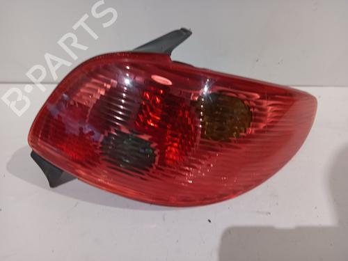 Used Right taillight PEUGEOT 206 Hatchback (2A/C) 1.4 16V (88 hp) 30912377
