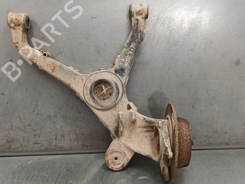 Used Right rear steering knuckle MERCEDES-BENZ VITO Van (W638) 108 D 2.3 (638.064, 638.068) (79 hp) 17811328