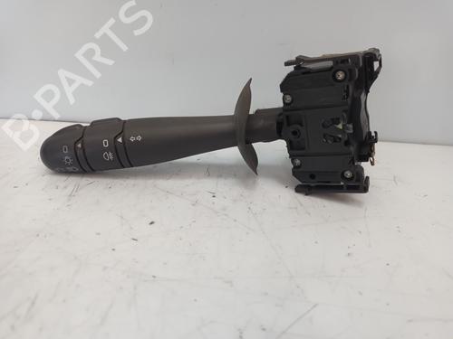 Used Headlight switch NISSAN PRIMASTAR Van (X83) 2.0 dCi 115 (114 hp) 25721080