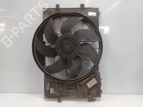 radiator-fan-mercedes-benz-c-class-w203-2000-2001-2002-2003-2004-2005-2006-2007-32857318 main image