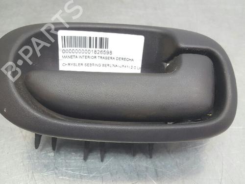 Maneta interior trasera derecha CHRYSLER SEBRING (JR) 2.0 (141 hp) 12724375