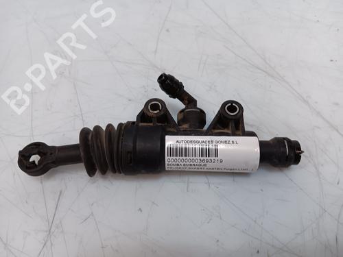 Used Clutch slave cylinder PEUGEOT EXPERT Van (VF3A_, VF3U_, VF3X_) 2.0 HDi 130 (128 hp) 28215878