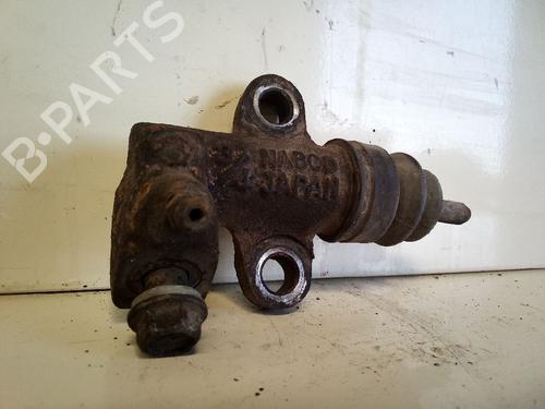 Clutch slave cylinder FORD MAVERICK (UDS, UNS) 2.7 TD | BP13966880M113 