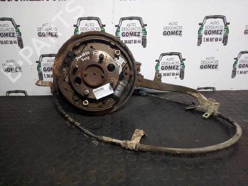 Used Left rear steering knuckle HYUNDAI SONATA IV (EF) 2.0 16V (136 hp) 12684647