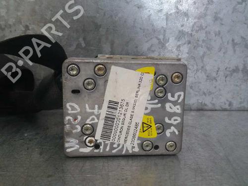 Used Front right seatbelt MERCEDES-BENZ S-CLASS (W220) S 320 CDI (220.026, 220.126) (197 hp) 12697164