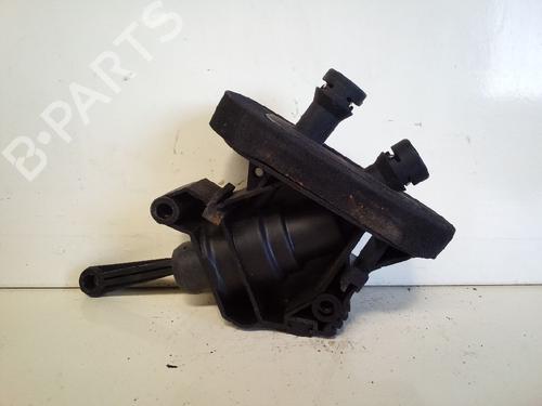 Used Clutch slave cylinder FORD FIESTA V (JH_, JD_) 1.6 16V (100 hp) 13976684