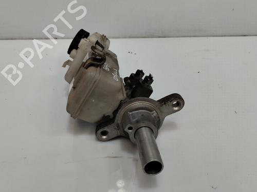 Used Brake master cylinder Brake master cylinder TOYOTA COROLLA Saloon (_E15_) [2006-2018] 33326887 33326887