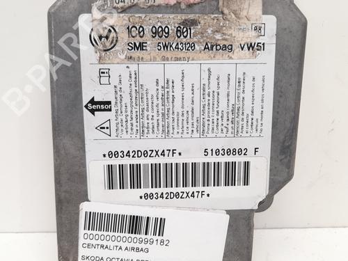 Airbag module SKODA OCTAVIA I (1U2) 1.9 TDI (90 hp) 12821097