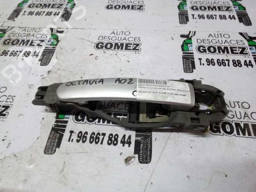 Used Front left exterior door handle SKODA OCTAVIA I Combi (1U5) [1998-2010]  12932427