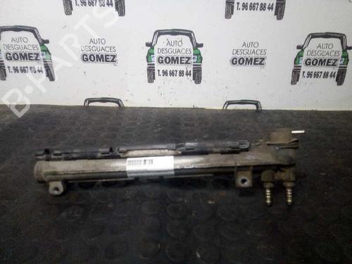 Used Injection rail SEAT IBIZA II (6K1) 1.4 16V (75 hp) 12689657