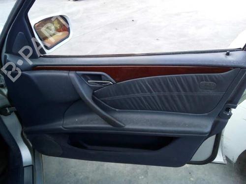 Venstre baglygte bagklap MERCEDES-BENZ E-CLASS T-Model (S210) E 320 T CDI (210.226) | BP12809273C79