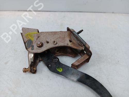 Clutch pedal KIA CERATO I Saloon (LD) 1.6 | BP32188023I13