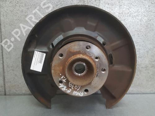 Used Left rear steering knuckle BMW 1 (E81) 116 i (122 hp) 12745792