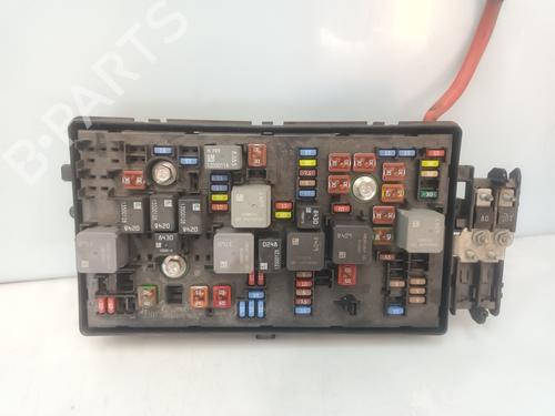 Used Fuse box OPEL INSIGNIA A (G09) [2008-2017]  31068178