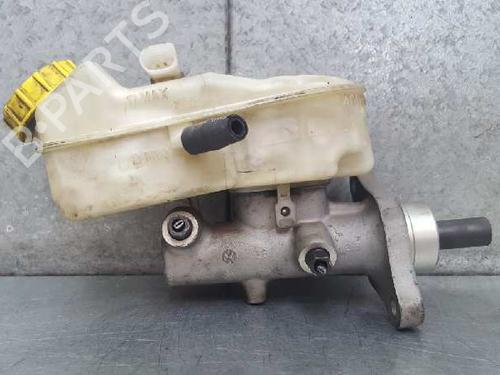 Used Brake master cylinder VW TRANSPORTER T5 Van (7HA, 7HH, 7EA, 7EH) 1.9 TDI (105 hp) 12743065