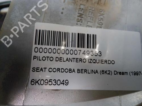 Used Left front indicator Left front indicator 12810600 12810600