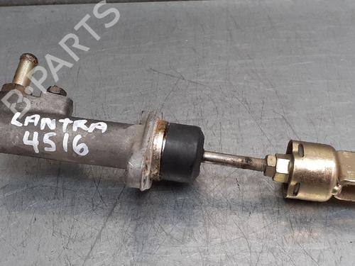 Used Clutch slave cylinder HYUNDAI LANTRA I (J-1) 1.6 i.e. 16V (114 hp) 13969888