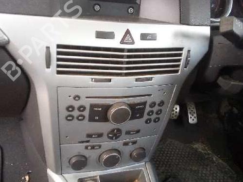 Fuel flap OPEL ASTRA H (A04) 1.6 (L48) | BP12691374C131