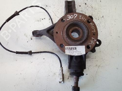 Used Right front steering knuckle PEUGEOT 307 (3A/C) 1.4 (75 hp) 12744773